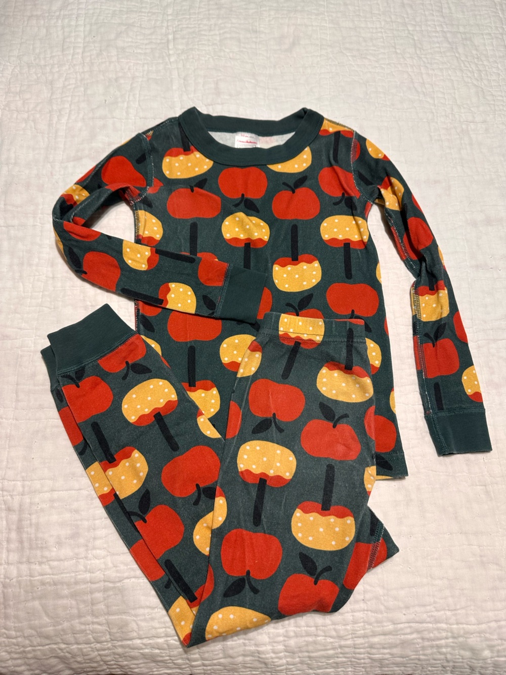 Hanna Andersson Apple Print Dark Green Long Sleeve Top
